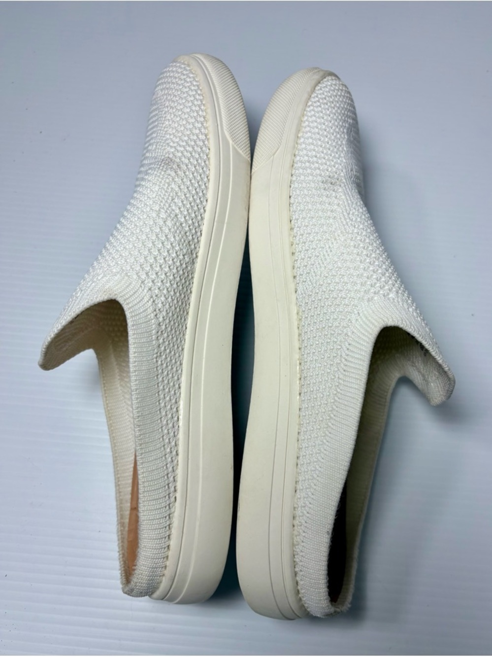 Lucky Brand Women’s Cream Slip-On Knit Loafers - Picture 2 of 4